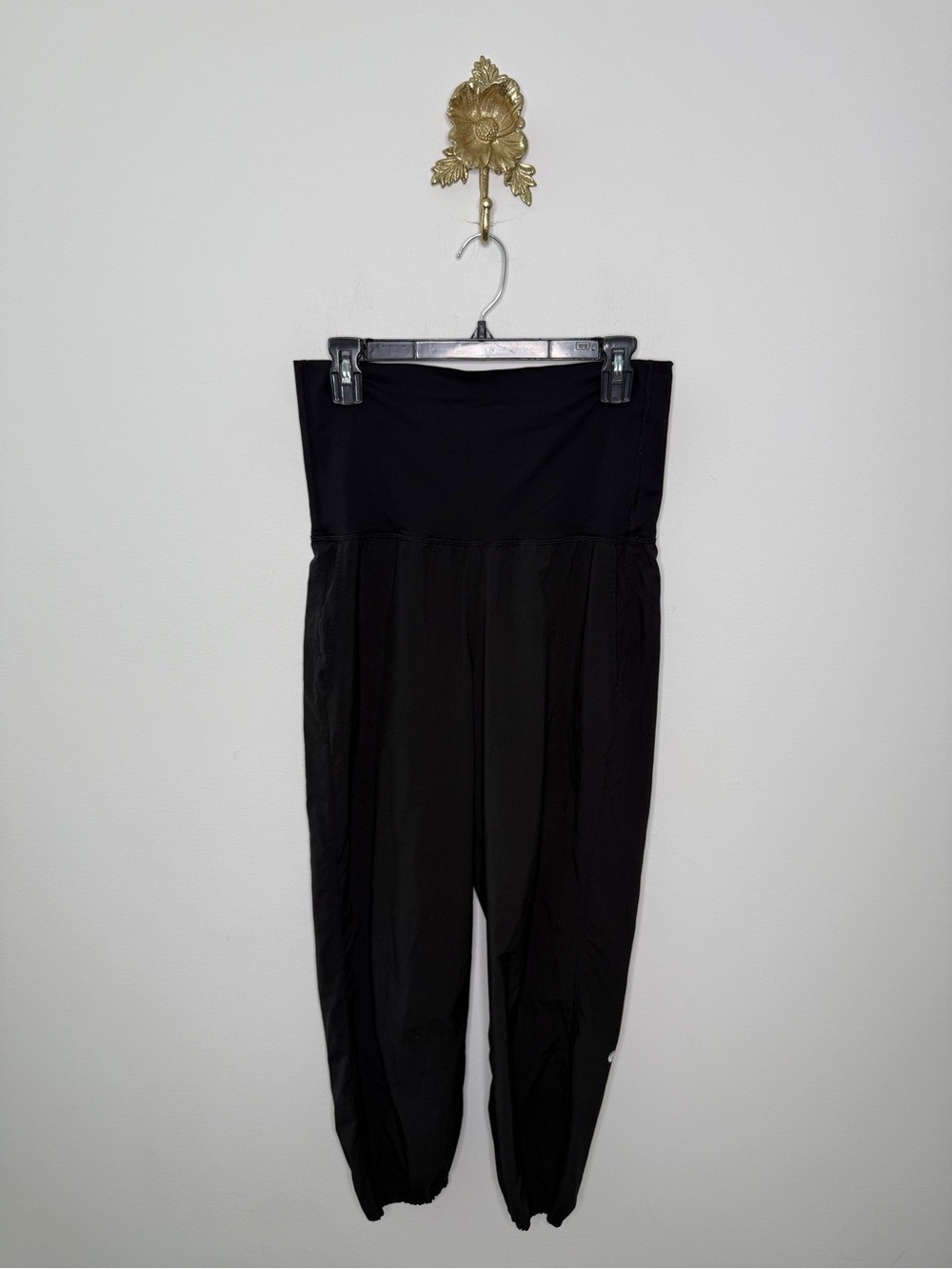 Lululemon OM Pants 8
